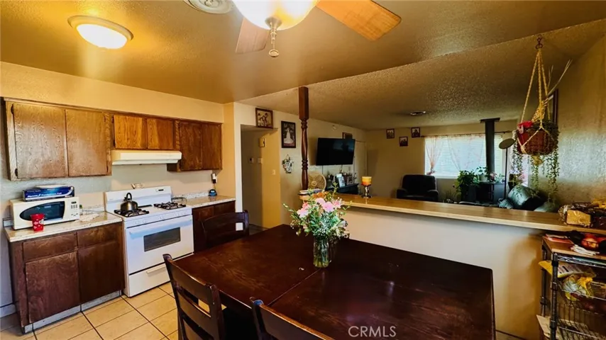 8700 Greenfield Park Drive, Bakersfield, California 93307 — photo 5