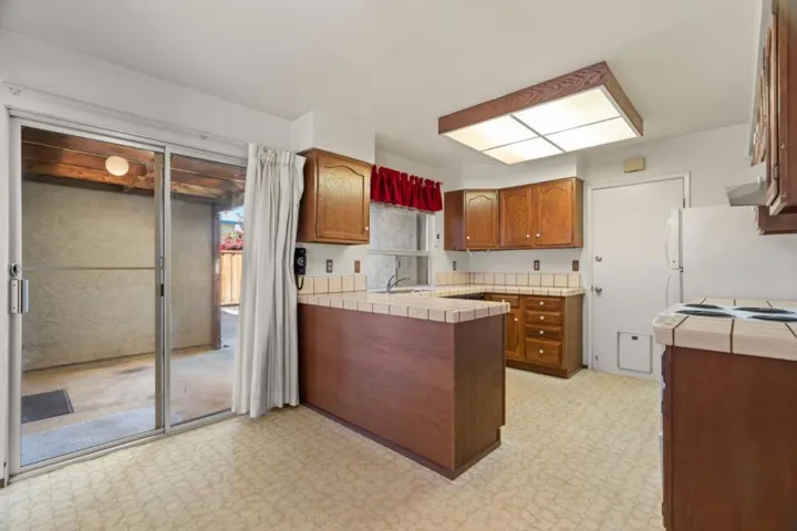 475 Vivienne Drive, Watsonville, California 95076 — photo 4