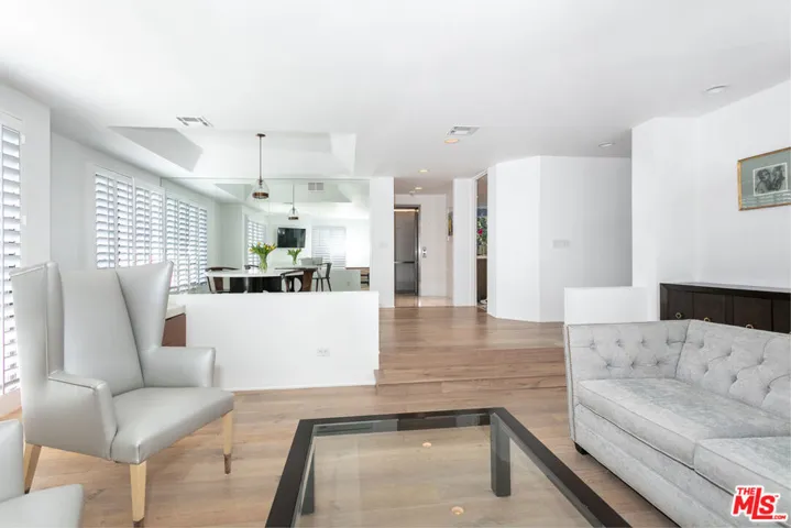 9033 Vista Grande Street 2, West Hollywood, California 90069 — photo 5