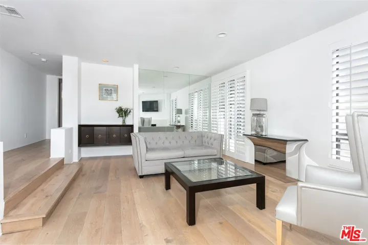 9033 Vista Grande Street 2, West Hollywood, California 90069 — photo 4