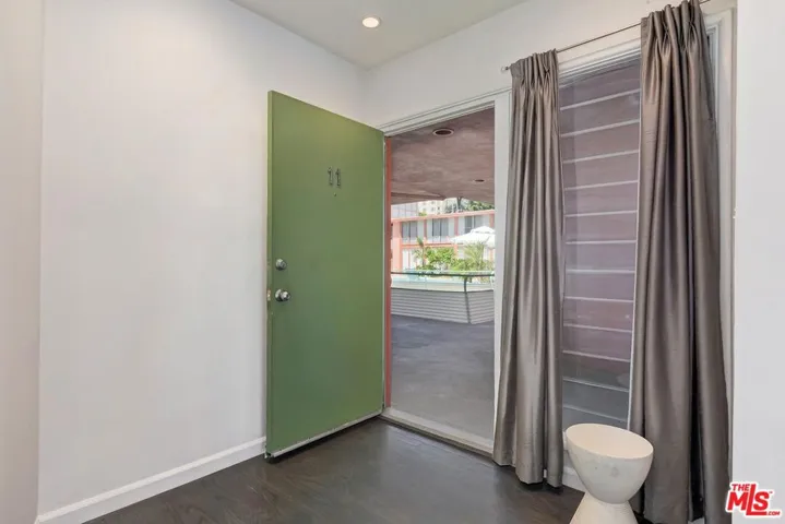 1400 N Hayworth Avenue 11, West Hollywood, California 90046 — photo 4