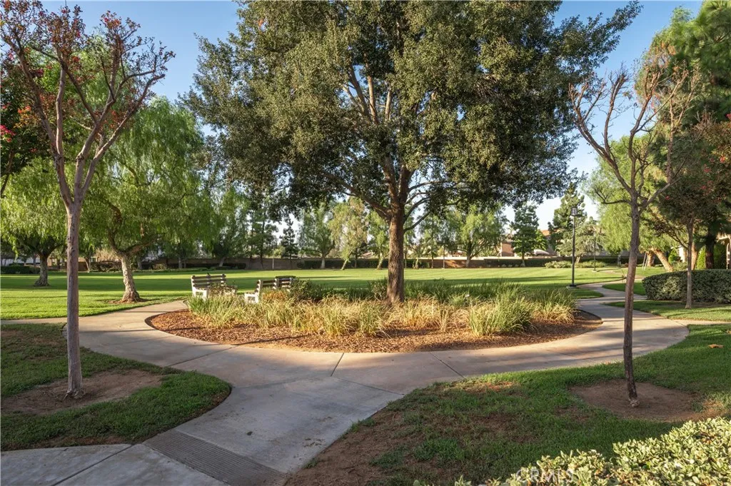 Well-landscaped community Well-landscaped community