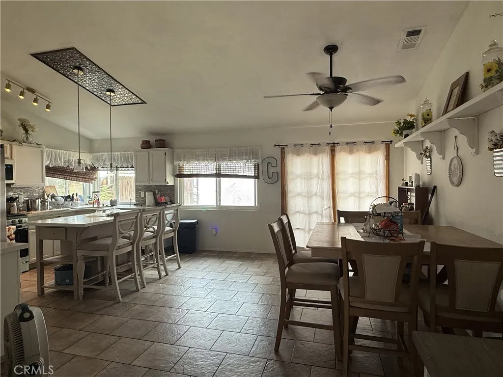 14230 La Mirada Street, Victorville, California 92392 — photo 4