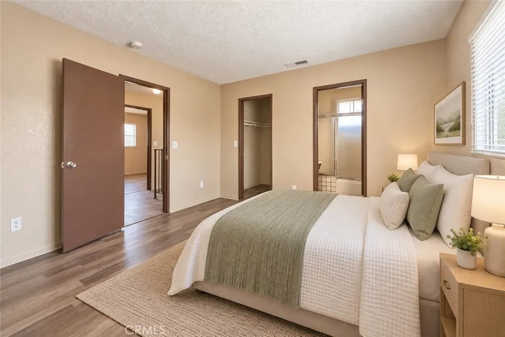 Master Bedroom w/Ensuite Bathroom. Photos have used AI for brightness and staging. Master Bedroom w/Ensuite Bathroom. Photos have used AI for brightness and staging.