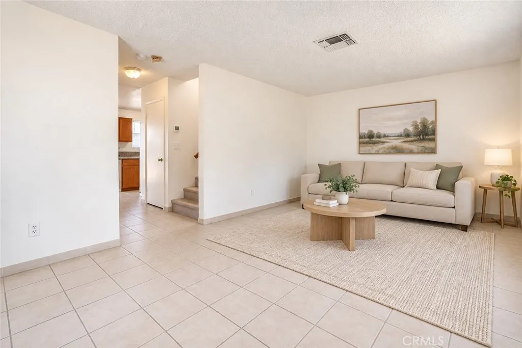 Family Room - Photos have used AI for brightness and staging. Family Room - Photos have used AI for brightness and staging.