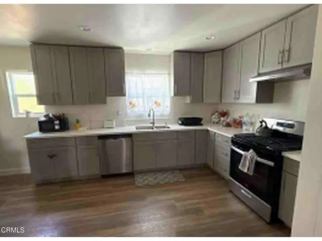 2055 W 80th Street, Los Angeles, California 90047 — photo 4