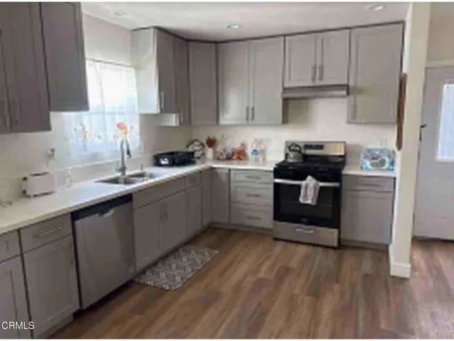 2055 W 80th Street, Los Angeles, California 90047 — photo 5