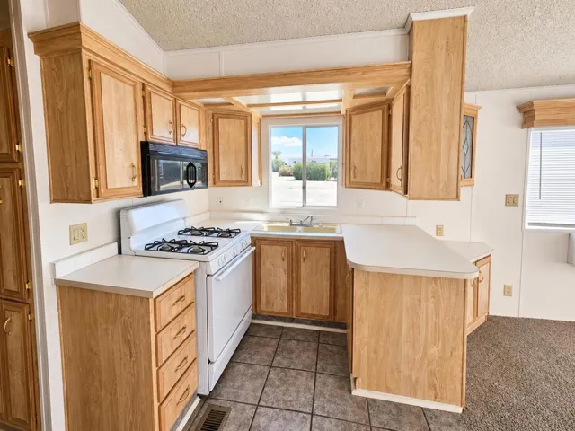 16400 Bubbling Wells Road 302, Desert Hot Springs, California 92240 — photo 4