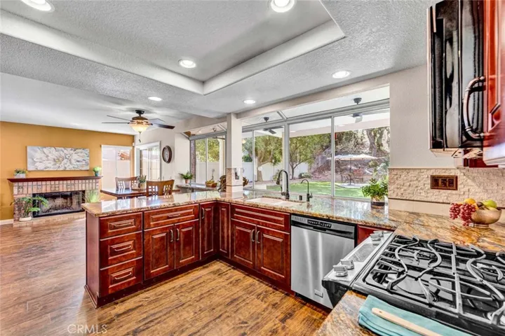 13105 Fescue Court, Corona, California 92883 — photo 5