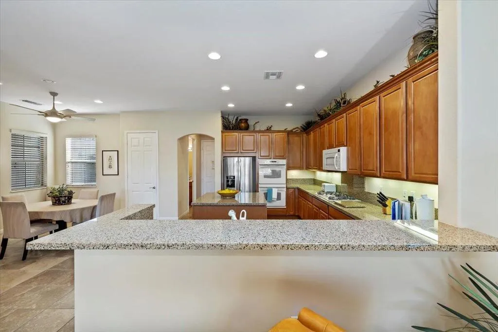 24-Kitchen 24-Kitchen