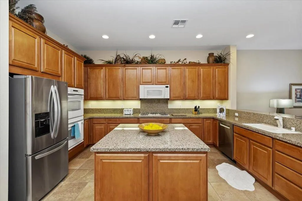 25-Kitchen 25-Kitchen
