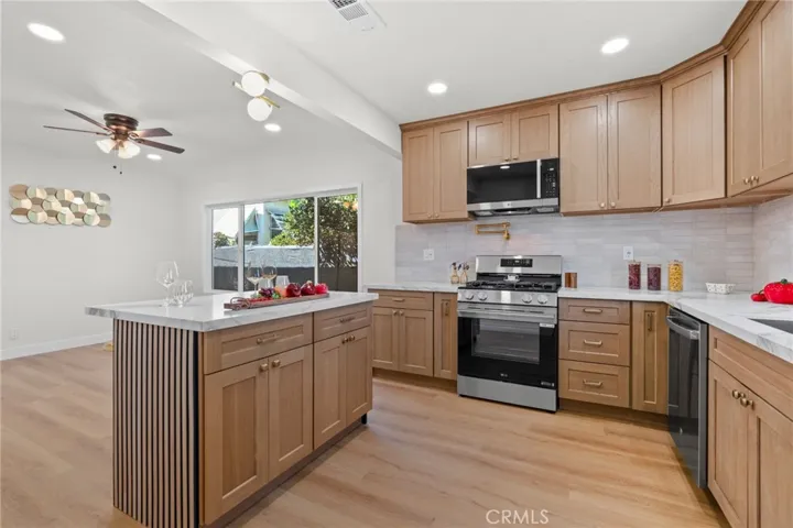 956 S Reservoir, Pomona, California 91766 — photo 4