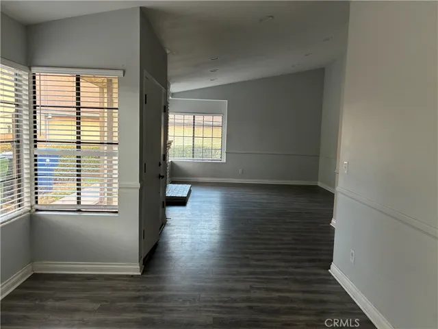 13930 Olive Grove Lane, Sylmar, California 91342 — photo 4