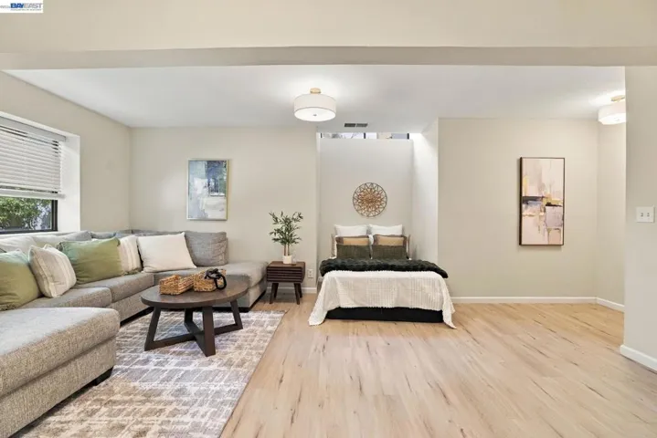 LL-expanded living area