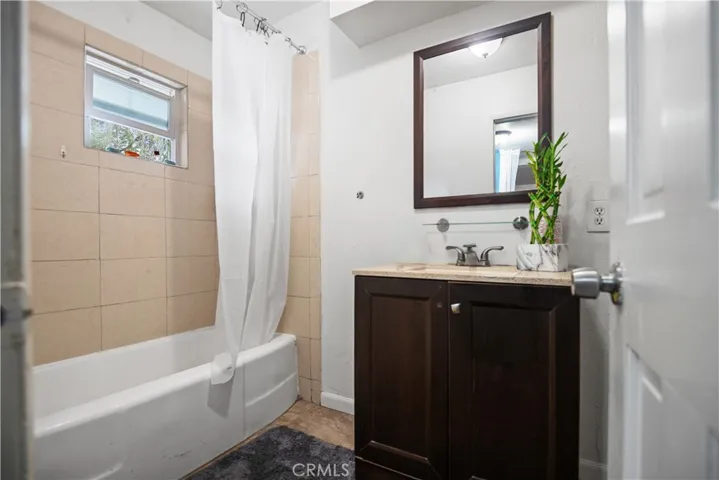 16218 Montgomery Ave, Fontana, California 92336 — photo 4