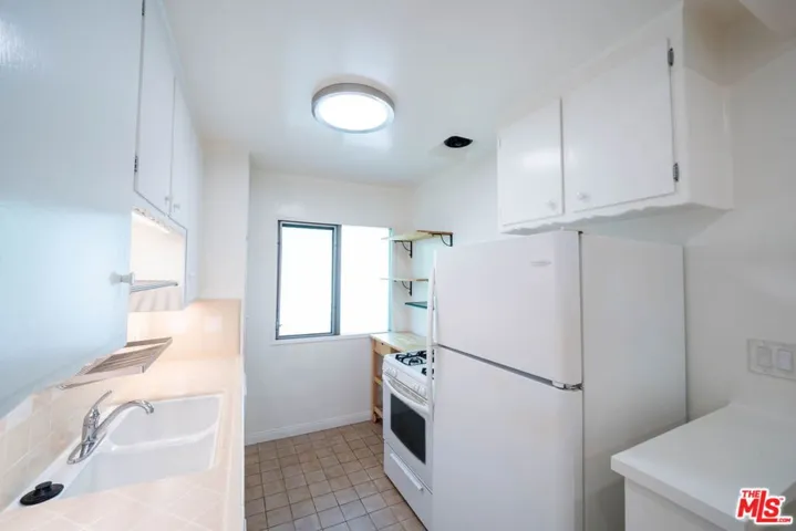 1037 11th Street 6, Santa Monica, California 90403 — photo 4