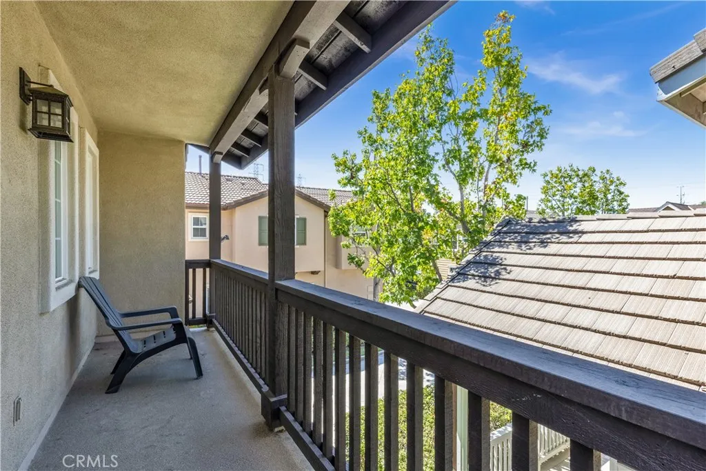 Front balcony - provides a great sunset view! Front balcony - provides a great sunset view!
