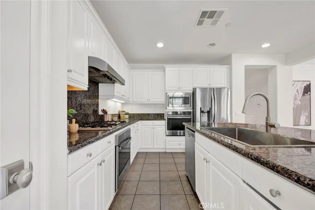 Kitchen 4