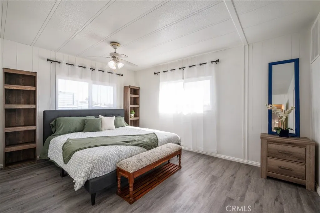Large bedroom suite Large bedroom suite