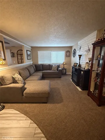 14064 Driftwood, Victorville, California 92395 — photo 4
