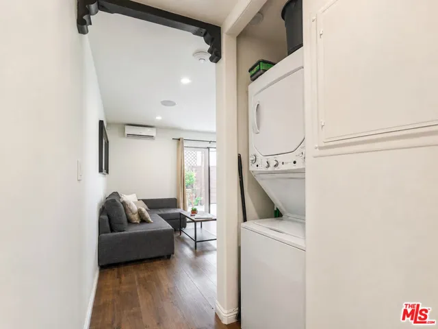 8963 Cadillac Avenue, Los Angeles, California 90034 — photo 4