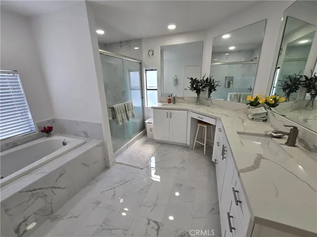 Huge Master bathroom