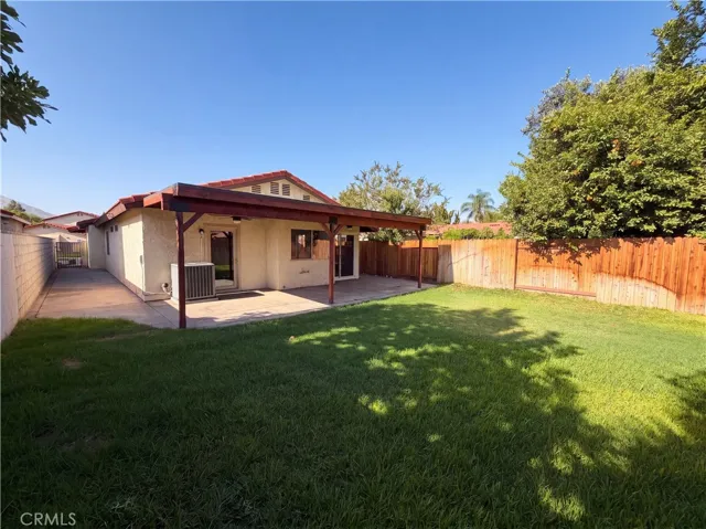 1873 Topeka, Colton, California 92324 — photo 5