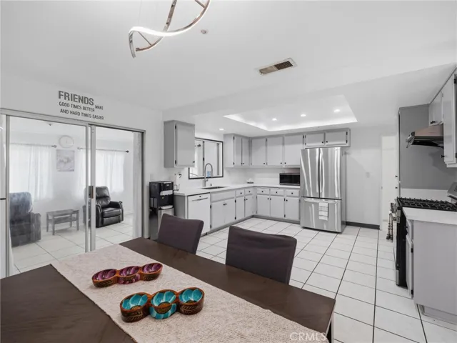 512 E 8th Street, Pomona, California 91766 — photo 5