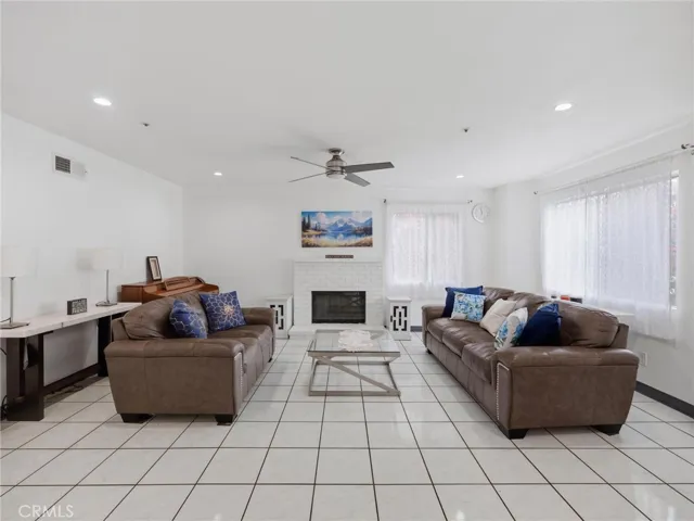 512 E 8th Street, Pomona, California 91766 — photo 4