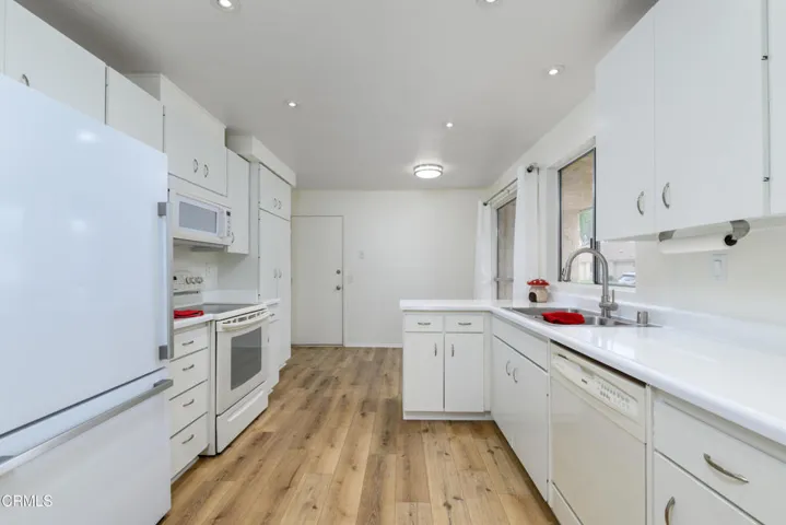 Bright kitchen