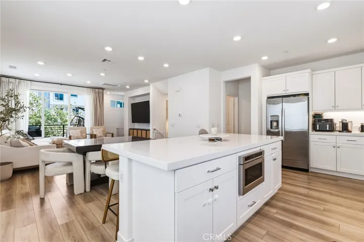 26799 Keystone, Valencia, California 91381 — photo 5