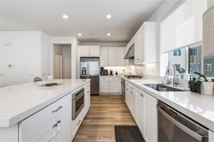 26799 Keystone, Valencia, California 91381 — photo 4