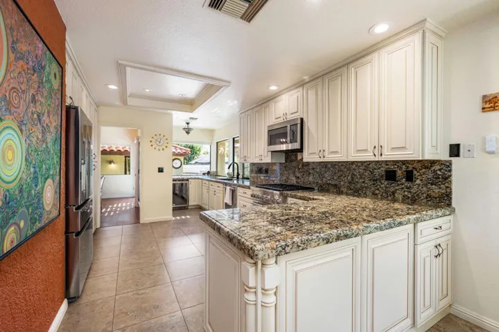 29-web-or-mls-DS_Erie_Miller_0926_029