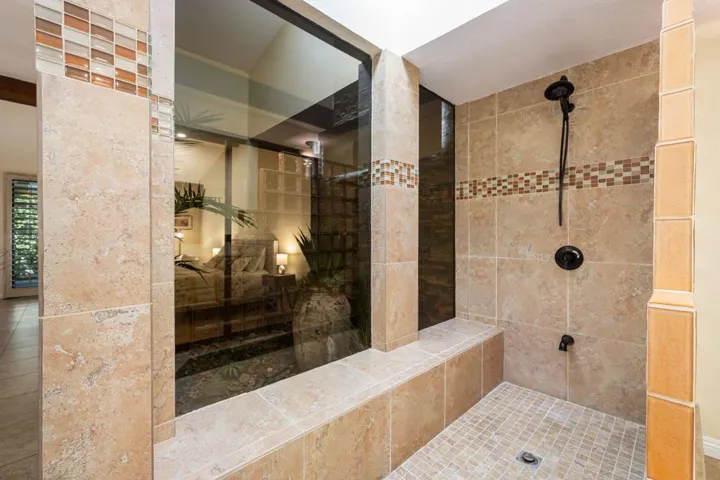 40-web-or-mls-DS_Erie_Miller_0926_040