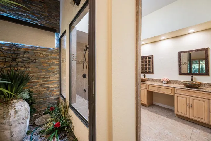 36-web-or-mls-DS_Erie_Miller_0926_036