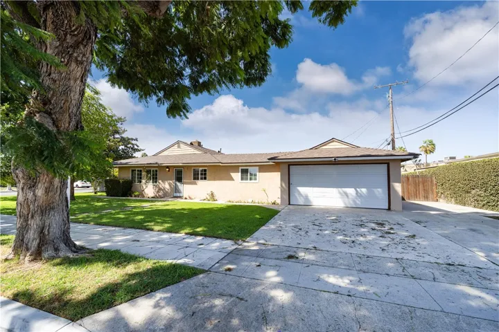 650 S Hazelwood, Anaheim, California 92802 — photo 4