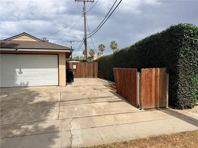 650 S Hazelwood, Anaheim, California 92802 — photo 5