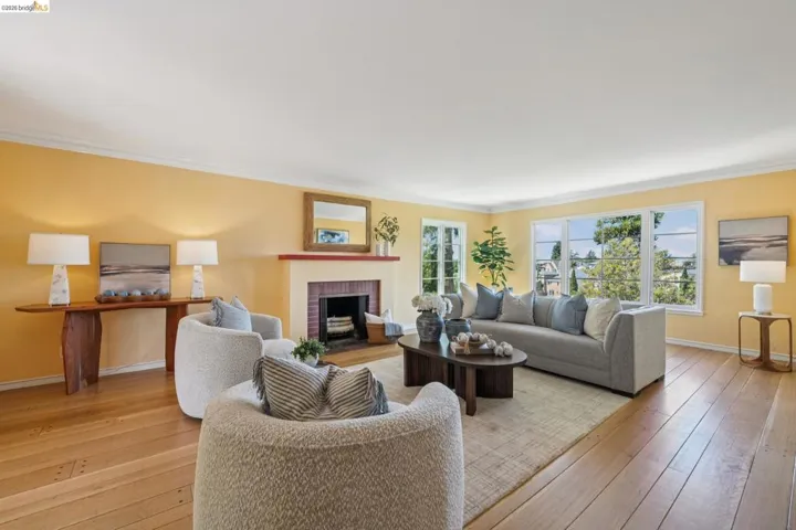 5235 Harbord Dr, Oakland, California 94618 — photo 5