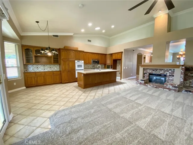 810 Clear Springs Drive, Corona, California 92879 — photo 5