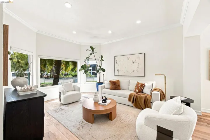 1324 Fitzgerald St, Oakland, California 94608 — photo 4
