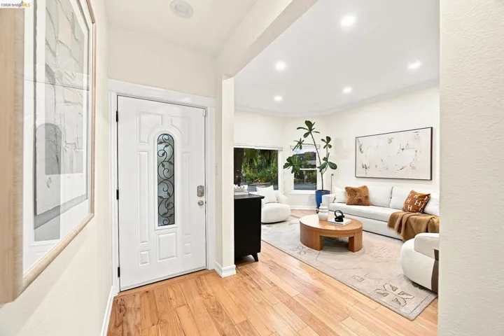 1324 Fitzgerald St, Oakland, California 94608 — photo 5