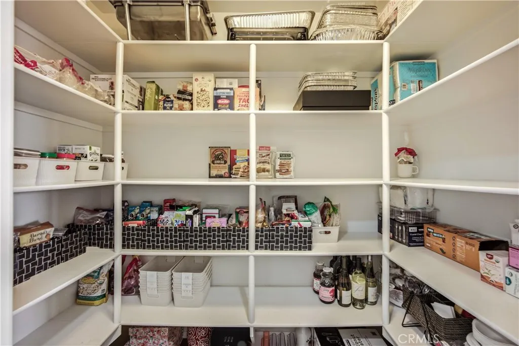 walk-in pantry walk-in pantry