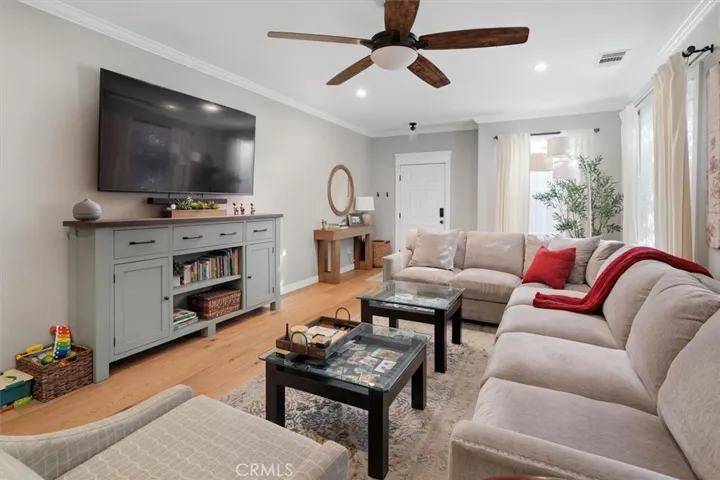 27933 Mariposa, Valencia, California 91355 — photo 4