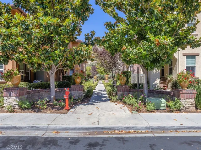 28457 Herrera Street, Valencia, California 91354 — photo 5