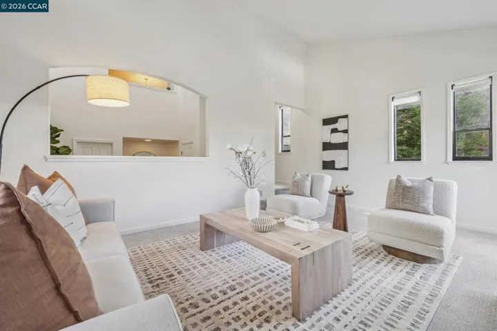 6480 Oakwood Dr, Oakland, California 94611 — photo 5