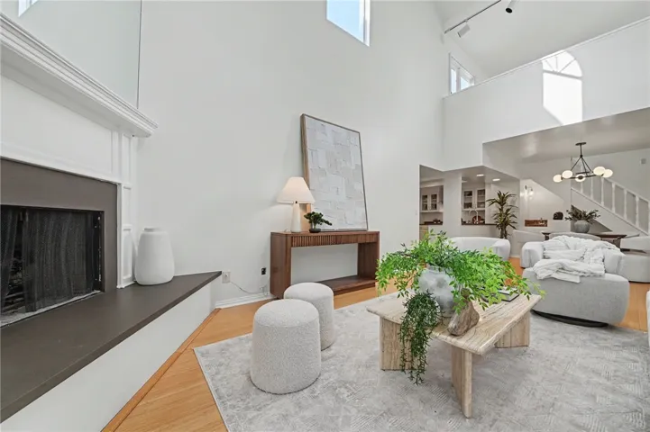 11667 Gorham, Los Angeles, California 90049 — photo 5