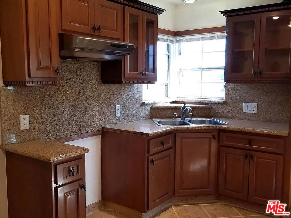 5928 La Tijera Boulevard, Los Angeles, California 90056 — photo 5