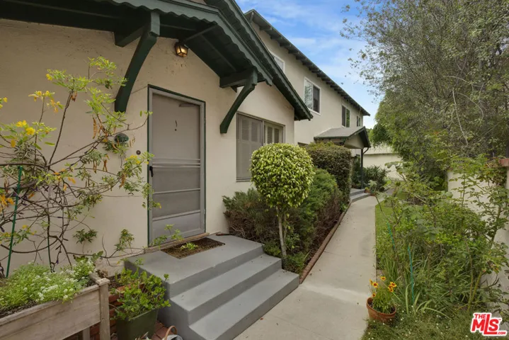 1523 Berkeley Street, Santa Monica, California 90404 — photo 4