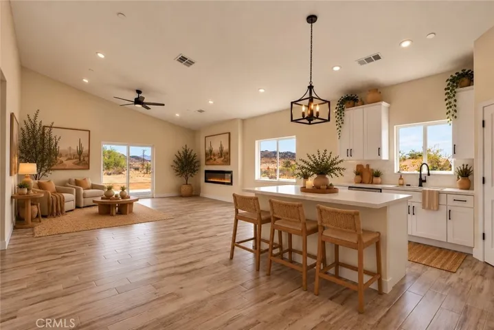24911 Via Vista Rd, Apple Valley, California 92308 — photo 4