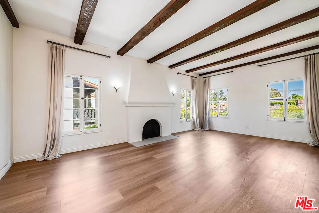 339 N Croft Avenue, Los Angeles, California 90048 — photo 5
